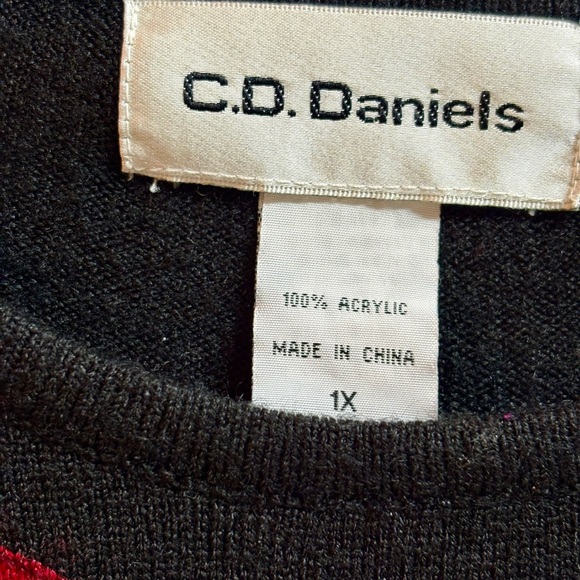 C.D. Daniels Black Sweater with Red Floral Design - Picture 3 of 4